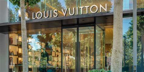 americana manhasset louis vuitton.